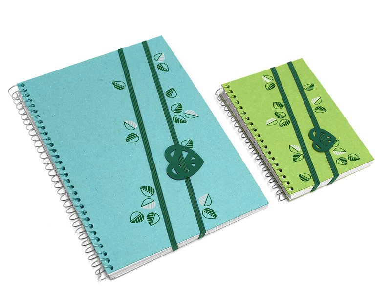 Blocco notes con spirale ed elastico I love green - carta riciclata - 10,5x15 cm - colori assortiti